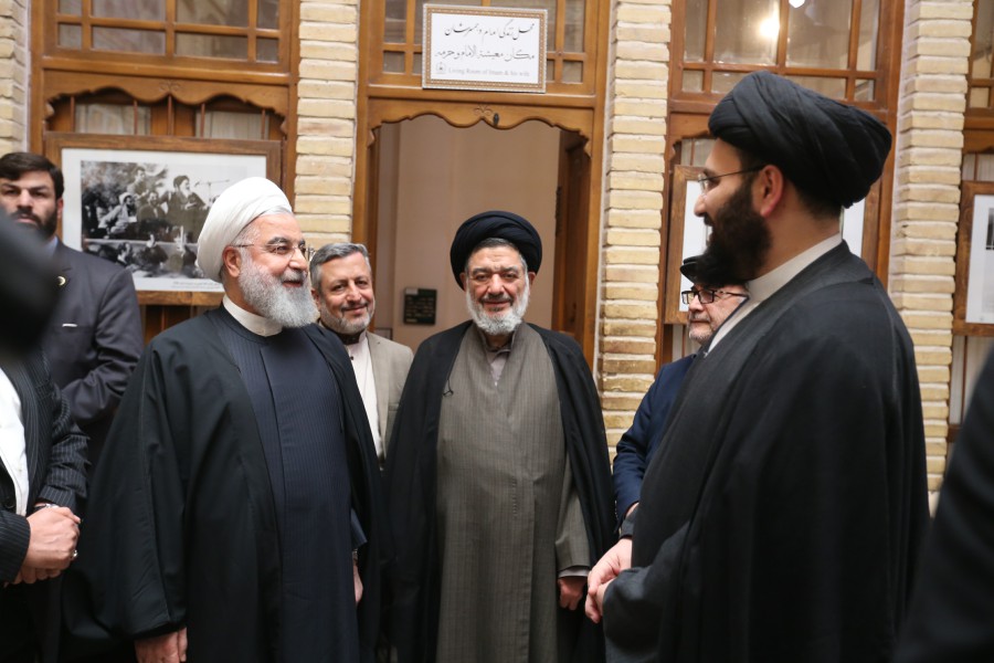دیدار روحانی با سیدعلی خمینی، در بیت تاریخی امام(ره) در نجف +عکس