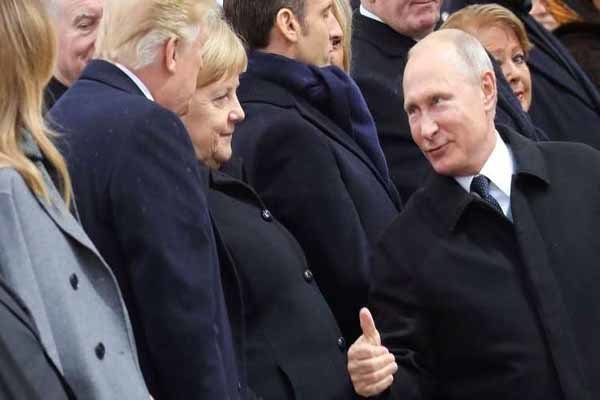 زبان اشاره میان پوتین و ترامپ سوژه شد