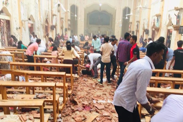 وقوع ۶ انفجار همزمان در سریلانکا / دو کلیسا و دو هتل هدف قرار گرفتند / ۱۲۹ کشته و ۲۸۰ زخمی تاکنون
