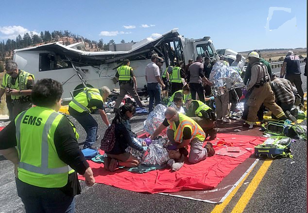 تصادف مرگبار اتوبوس گردشگران چینی در آمریکا+عکس