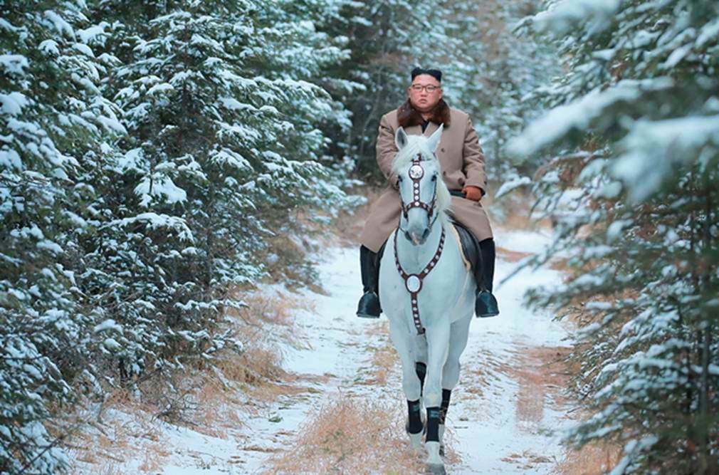 کیم جونگ اون سوار بر اسب سفید / آیا تصمیم مهمی در راه است؟
