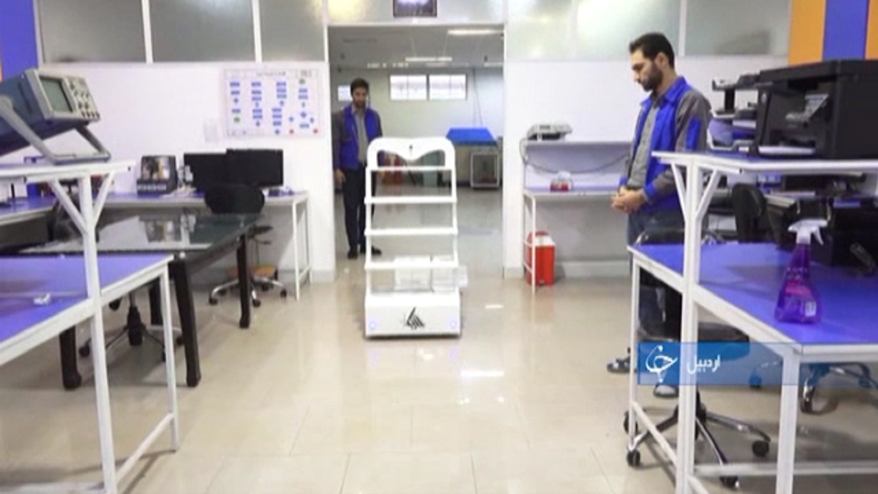 ربات ضدعفونی کننده در راه است/ ربات کمک پرستار حکیم جزو ۱۰ فناوری برتر کشور قرار گرفت