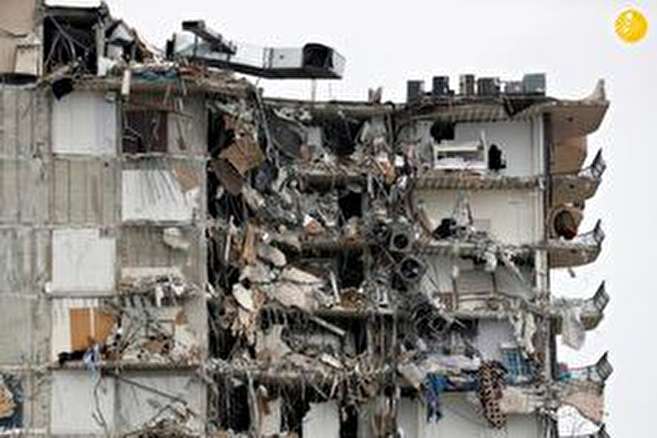 جزئیات ریزش ساختمان ۱۰ طبقه در آبادان