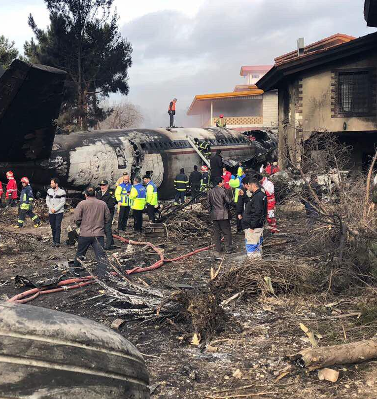 بوئینگ ۷۰۷ باری ارتش در فرودگاه فتح دچار سانحه شد/ فقط مهندس پرواز زنده ماند + عکس