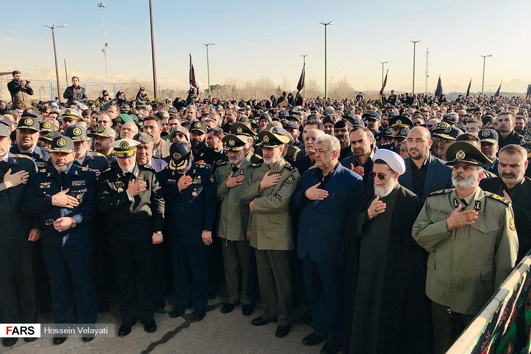 مراسم تشییع پیکر جان‌باختگان حادثه هواپیمای بوئینگ ۷۰۷ برگزار شد