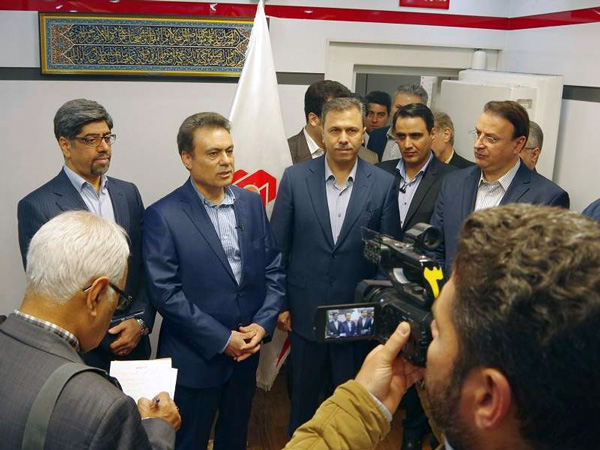 افتتاح صندوق امانات الکترونیک بانک ملت استان خراسان رضوی با حضور مدیرعامل