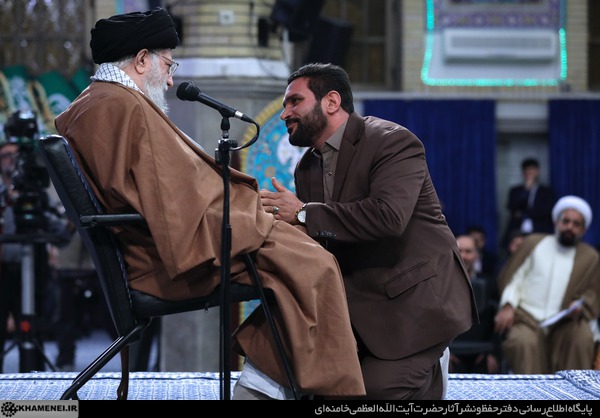 از سرمایه مداحان باید در راه اهداف حسینی و فاطمی استفاده شود/ نباید از دشمن ترسید و دچار اشتباه محاسبه شد/ ملت ایران قوی‌تر از ۴۰ سال قبل و دشمنان آن ضعیف‌تر شده‌‌اند