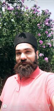 کلاه جالب آقای خواننده | عکس