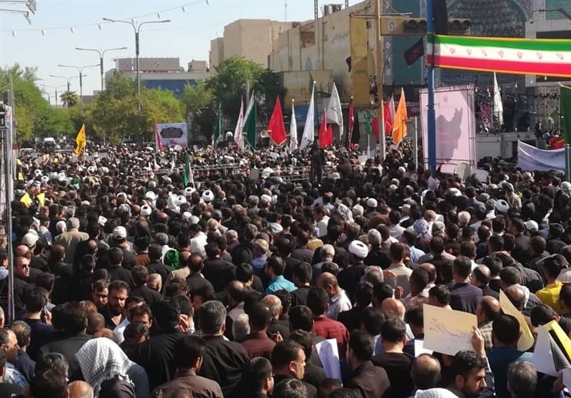 حضور نمایندگان رهبر انقلاب در مراسم تشییع شهدای حادثه تروریستی اهواز/ خوزستانی‌ها سنگ‌تمام گذاشتند؛ حضور پرشور عشایر عرب