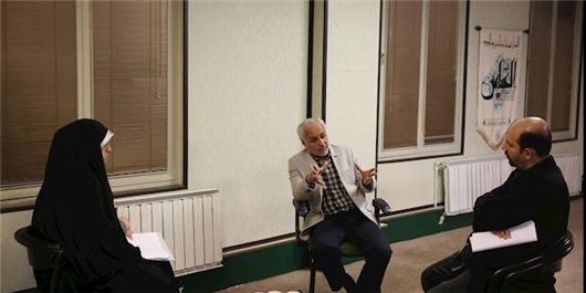 حسن عباسی: رهبر انقلاب جنگ‌ شناختی را به‌خوبی مدیریت کردند