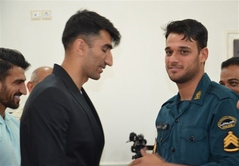 عذرخواهی«علیرضا بیرانوند» از مأمور پلیس +عکس