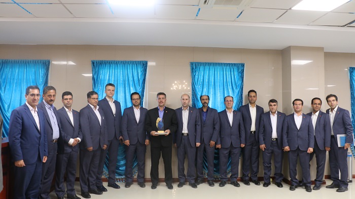 تجلیل وزیر کشور از بانک ملت به عنوان بانک برگزیده استان زنجان