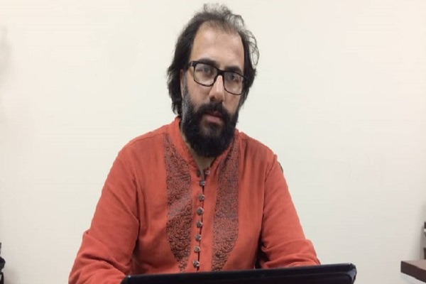 ماجرای مبارزه یک هنرمند با کرونا/ مناجات علی(ع) مرا به زندگی برگرداند