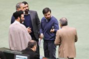 اتهام امام جمعه میانه | جنجال رشوه‌گیری نمایندگان از ایران‌خودرو | مجلس: ما انقلابی هستیم و رشوه نمی‌گیریم! | اتهام رشوه‌گیری، زیبنده مجلس نیست