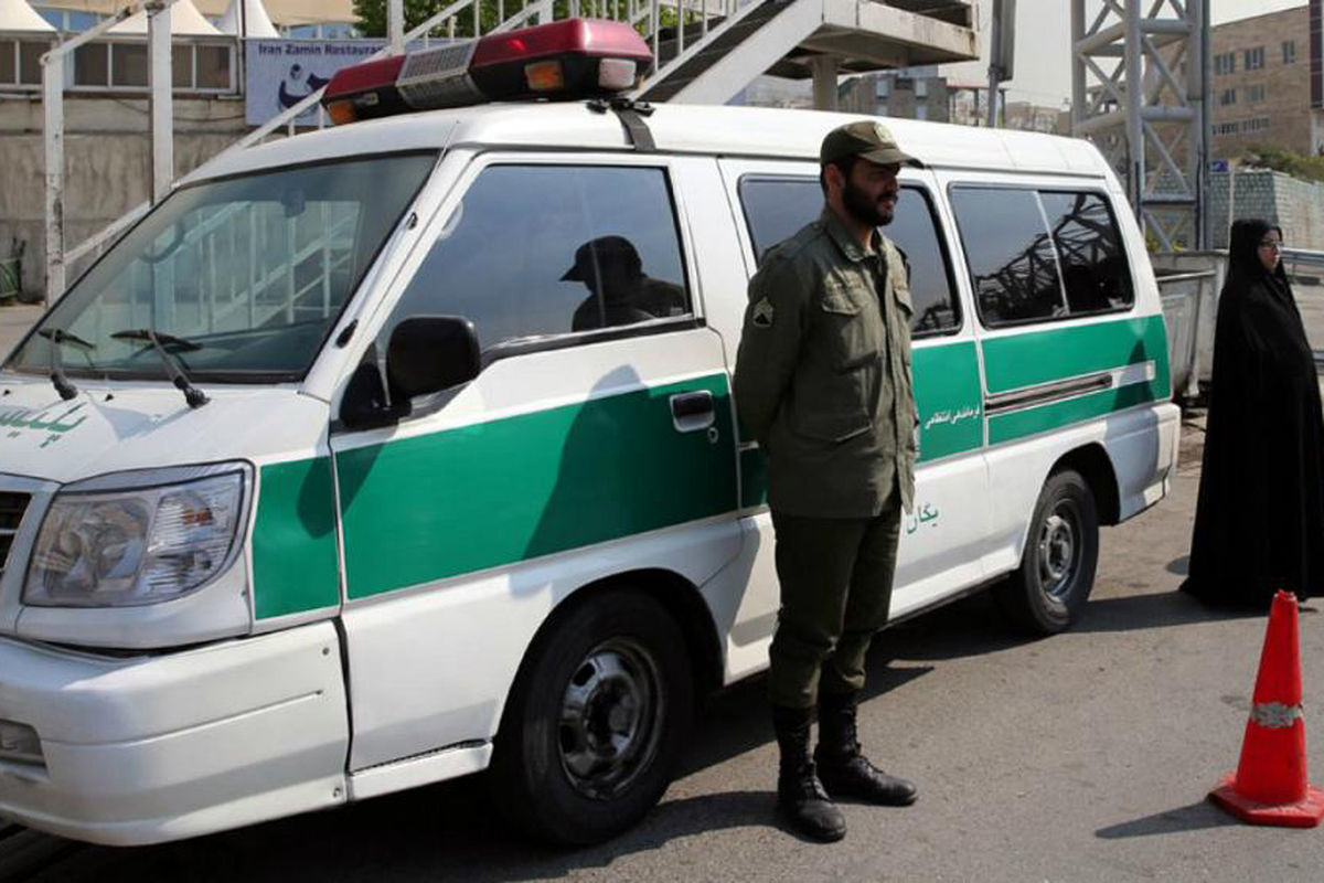 قمار روی وجهه پلیس با گشت ارشاد