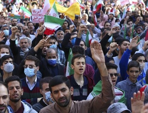 راهپیمایی سراسری نمازگزاران جمعه درمحکومیت اهانت به ساحت قرآن