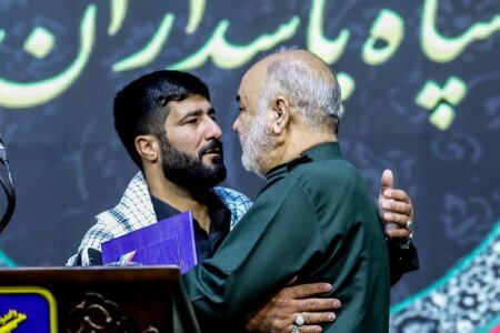 خادم قهرمان حرم شاهچراغ سپاهی شد